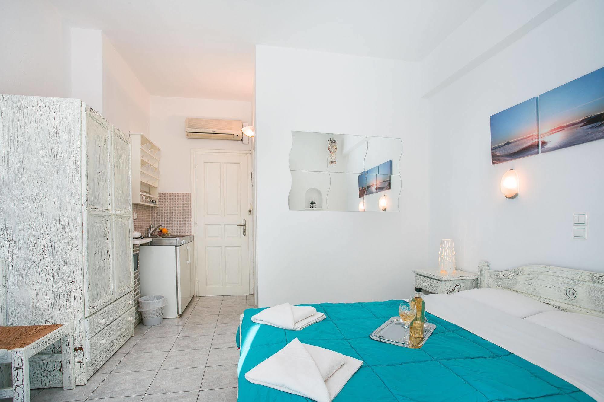 Joseph Apartments Páros Eksteriør billede